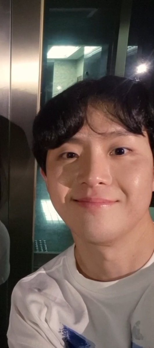 가끔 꺼내보면 가슴에 국밥 쏟은듯 뜨끈해지는 사진 1위... 이날의 조온습 잊지 못해