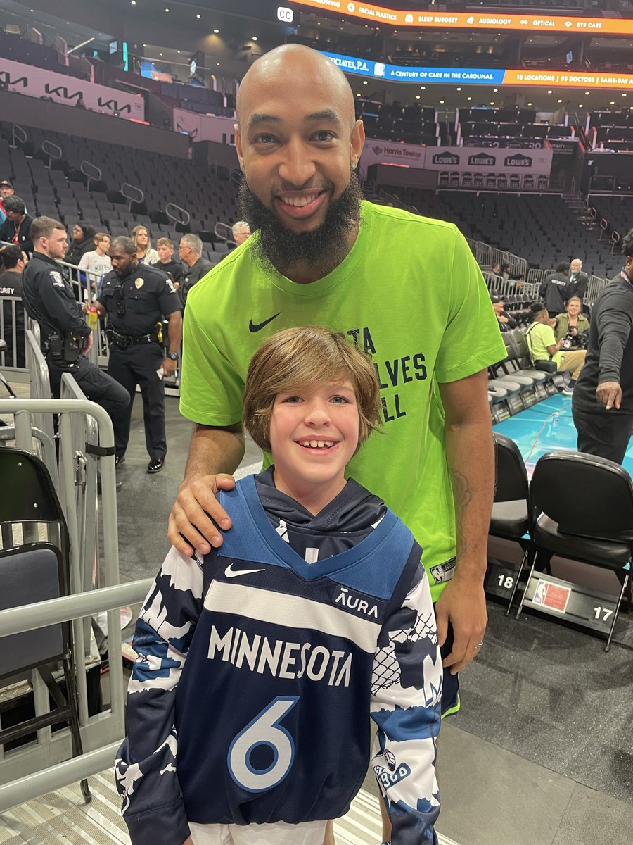 Dan Bursch tweet media