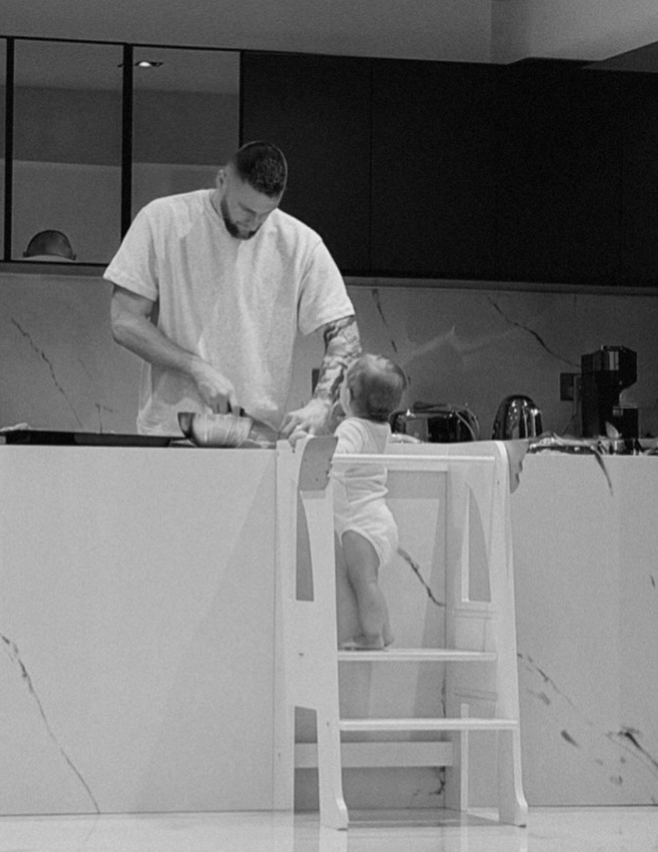 Milan Skriniar’ın kızı babasını izliyor mükemmel görüntü bayıldım…😍