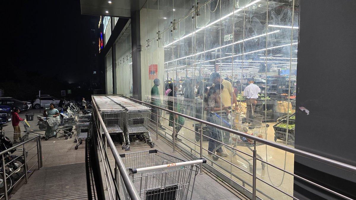 legendanand's tweet photo. @StarBazaarIndia This is how your store kept cleanliness and hygiene for welcoming customer. 
No planning for parking vehicles. https://t.co/ArHNlgzFTp