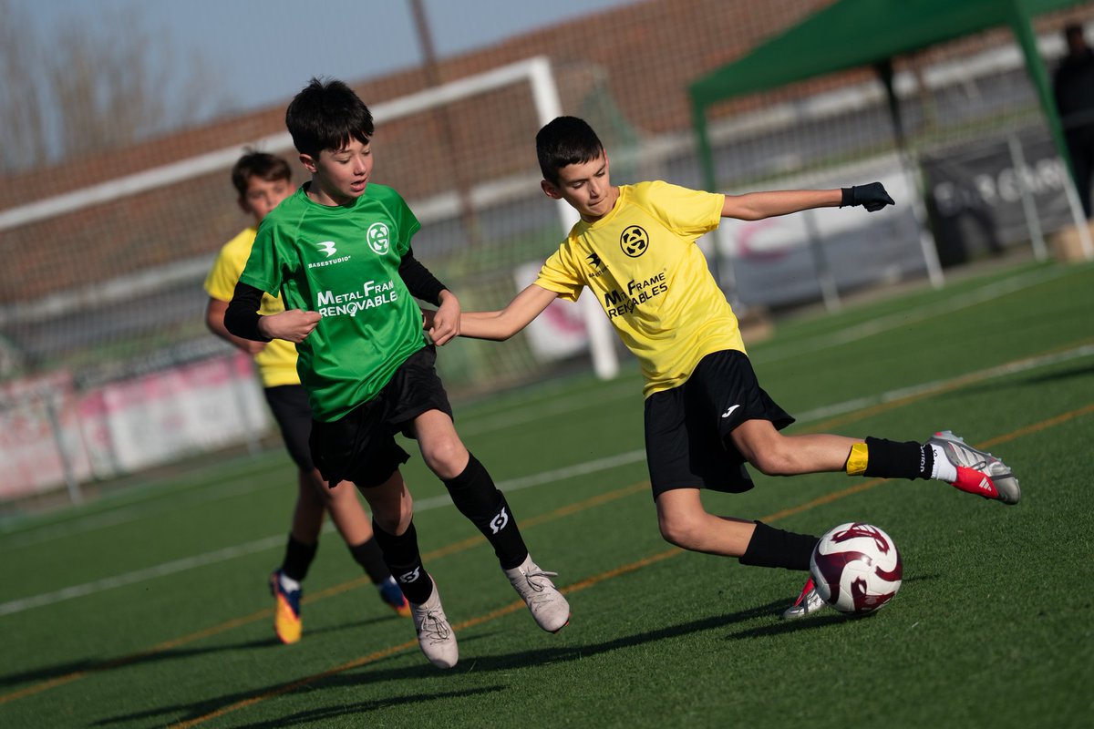 FedExFutbol's tweet photo. ⚽ | #FútbolBase |

📸Algunas imágenes de la 🏆𝐂𝐎𝐏𝐀 𝐌𝐄𝐓𝐀𝐋 𝐅𝐑𝐀𝐌𝐄 de Selecciones Comarcales Alevín F7 que se está celebrando en 📍Bienvenida.

✨¡Talento puro que irá directo a la Selección EXTREMEÑA Sub-12!

🚀Con el impulso de @metalframereno1

#Extremadura💚🤍🖤
#JugamosEnEquipo