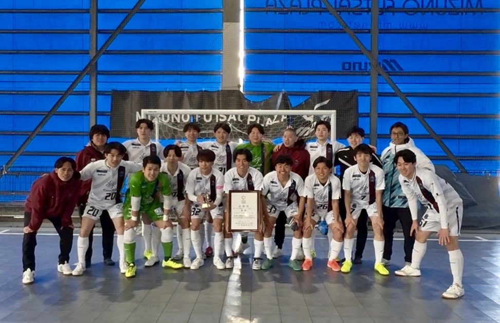 TokyoFutsalDiv2's tweet photo. 本日にて第24回東京都フットサル2部リーグ2025が終了いたしました。

今シーズンたくさんのご声援ありがとうございました！

優勝🏆　　ZOTT WASEDA RAIZ
準優勝🥈　LIGAREVIA KATSUSHIKA SATELLITE 
第3位🥉　CAMISA

#ATHLETA　#tfl2
@zott_waseda
@ligarevia_sate
＠camisafutsal https://t.co/S3xKvxaBIP