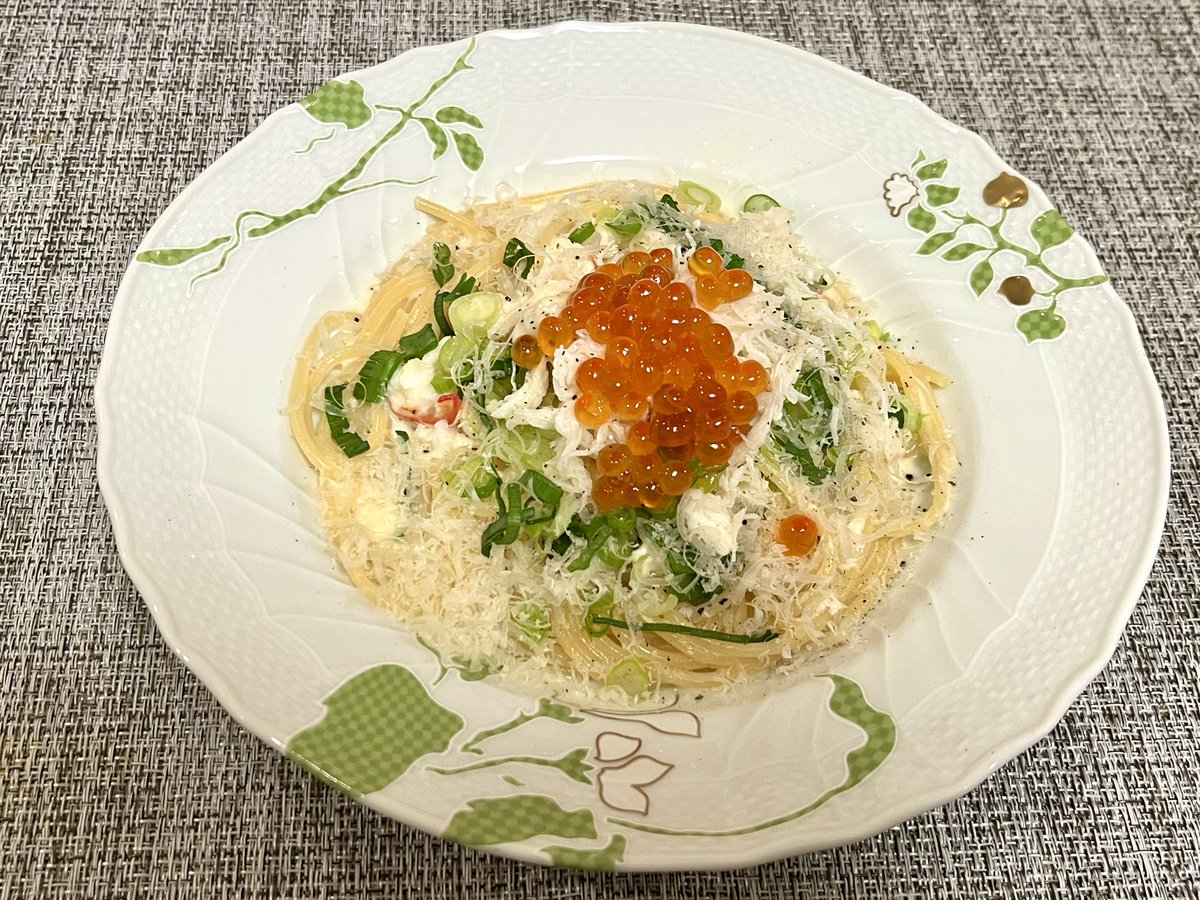 Italian197305's tweet photo. 蟹🦀といくらのクリームスパゲッティ

ズワイ、タラバ、イクラ 美味しいです👏

🍝ボナペティート🍷 No385

#イタリアン ＃パスタ #グルメ #ご飯 #ランチ #料理 #ジノリ #相互 https://t.co/8Ikg429LBt