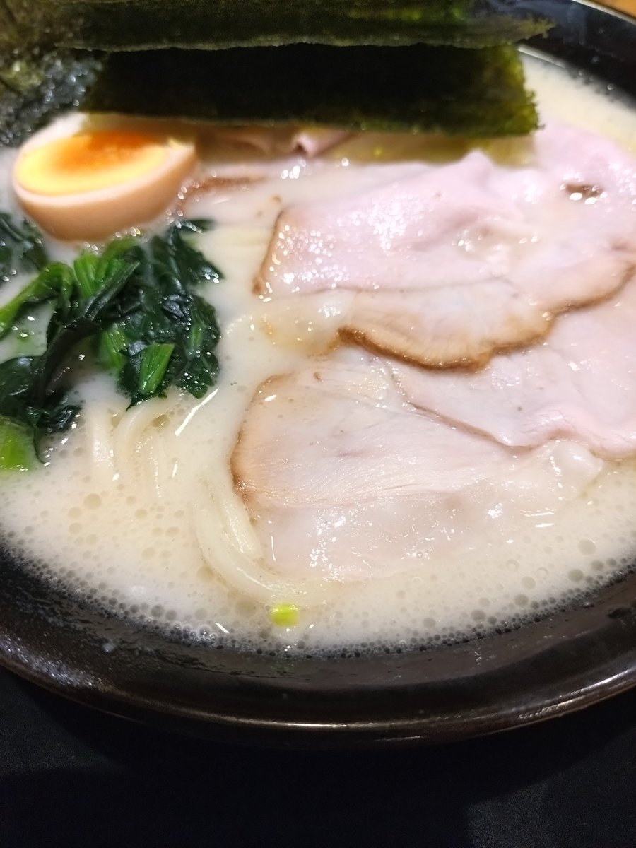 久しぶりに塩ラーメンと心中
冬でも汗かきすぎて塩ほしくなる