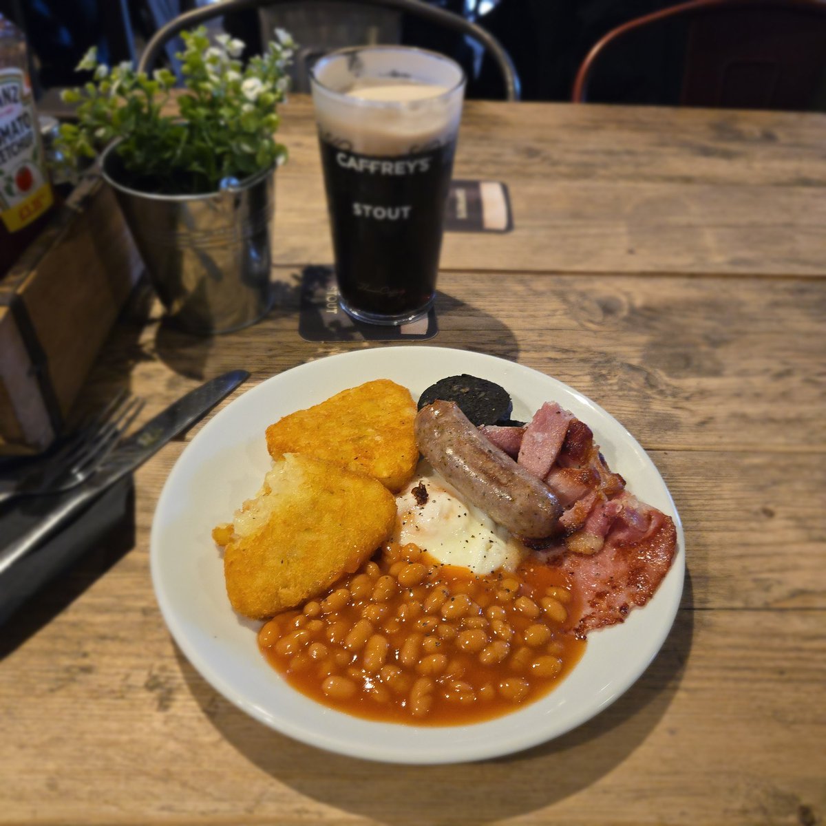 #gtfc pre match in Racks for breakfast and a few pints