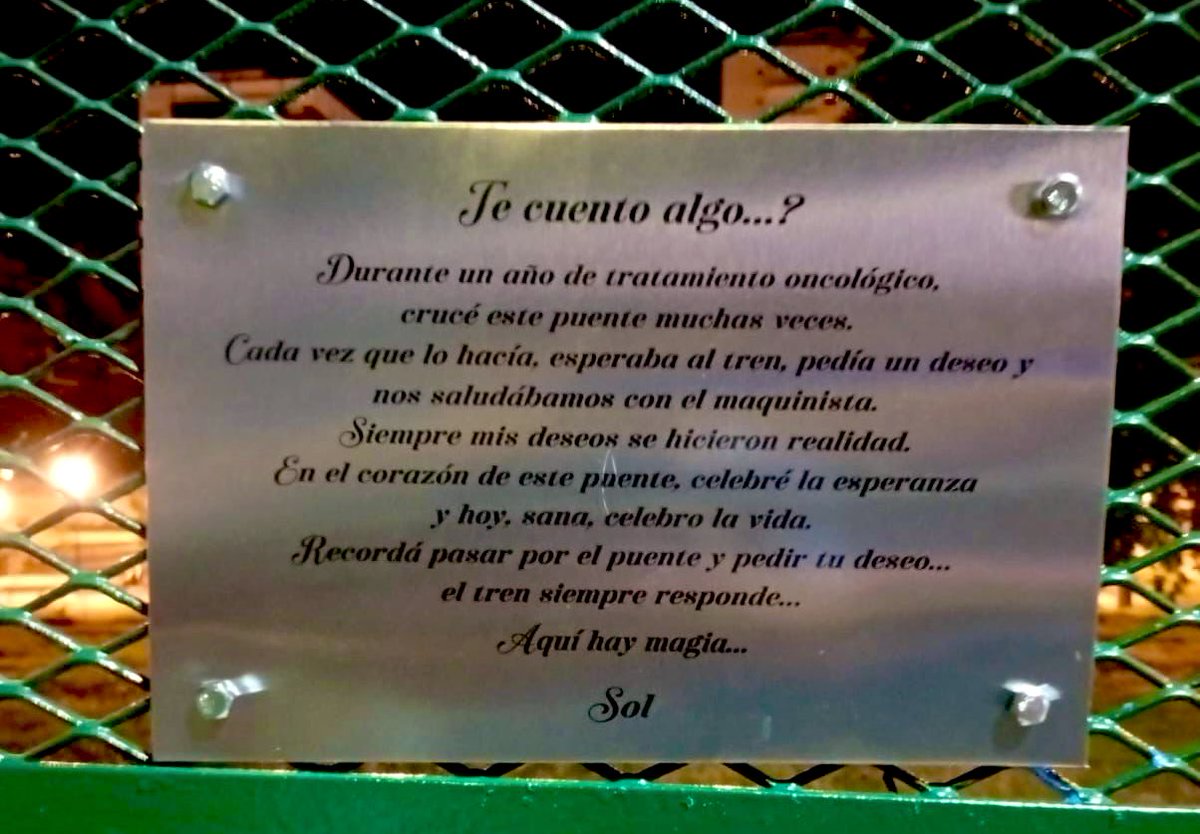 soldiazgm's tweet photo. La placa en el Puente de Zabala… un puente que a veces parecía interminable pero cruzarlo era el camino hacia la sanción, el camino a la esperanza. Del otro lado el Instituto Alexander Fleming. Un tren, un maquinista, un saludo y los deseos que siempre se hicieron realidad. https://t.co/VpPN00QHl9