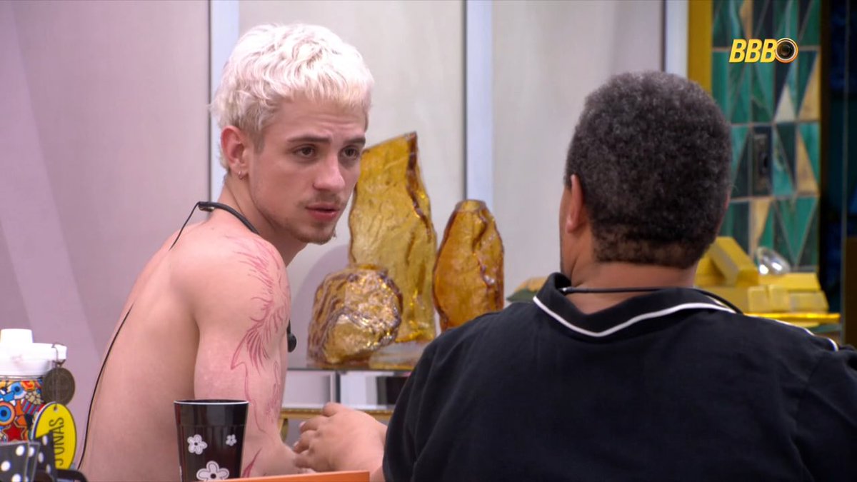 canalantenados's tweet image. 🔥 Juliano defendeu Ana Paula e Milena das hipóteses de Babu: 'Vai pegar mal pra você'

Juliano: “Se pega um corte de você falando isso aí, vai dar ruim pra você.”  

Babu: “E se tiver uma questão abusiva? Eu não tenho medo de corte, não. Tô dando minha opinião. Que corte,…