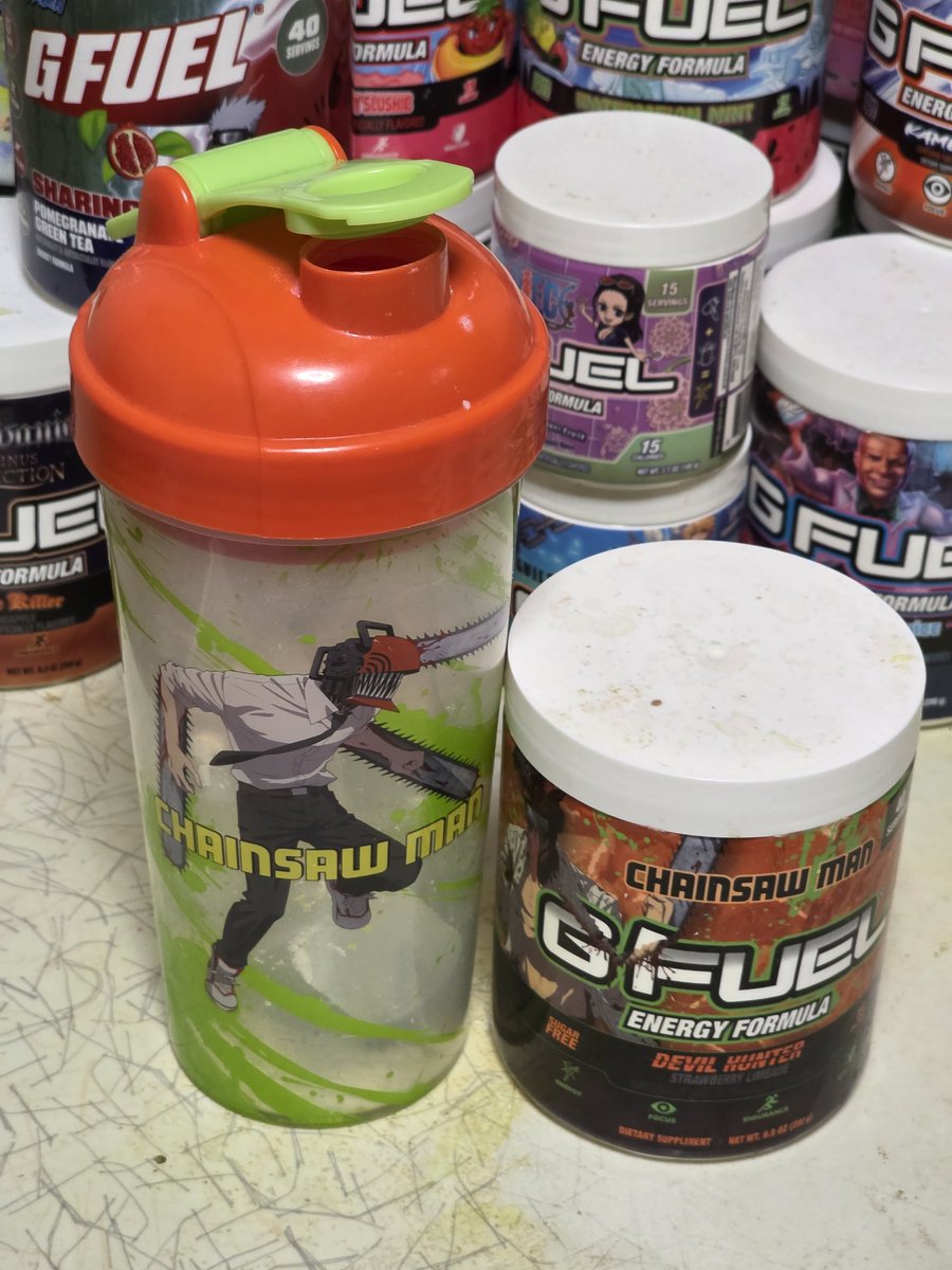 WaywardToadSage's tweet photo. I just woke up a few minutes and I still feel groggy. Let's see how far some #DevilHunter @GFuelEnergy can carry me today. #ChainsawMan #GFUEL https://t.co/u0peeRXhL5