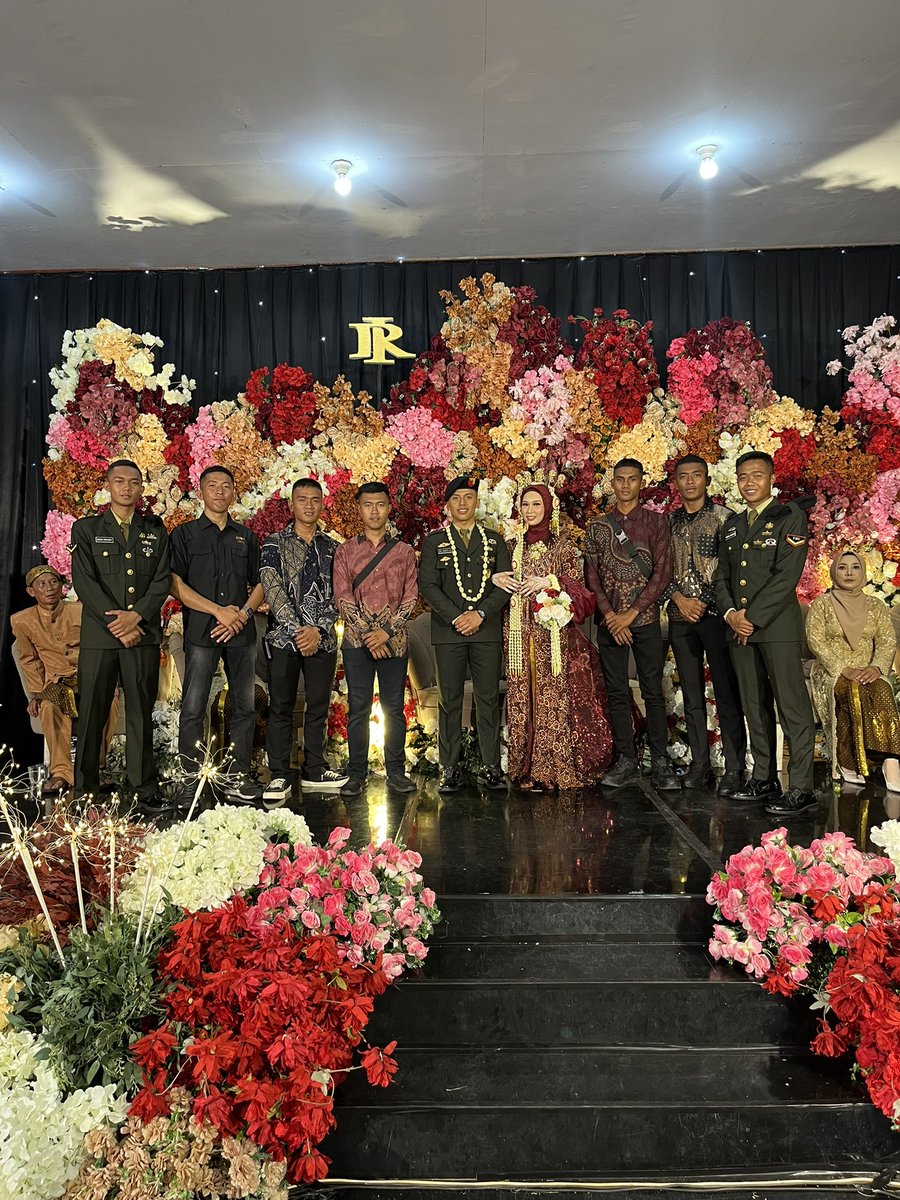 melepas masa bujang