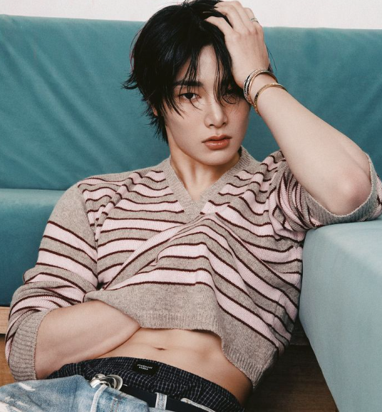 About Music tweet media