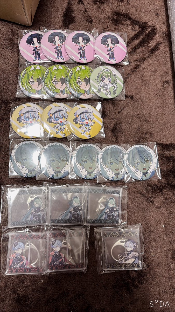 依（より） tweet media