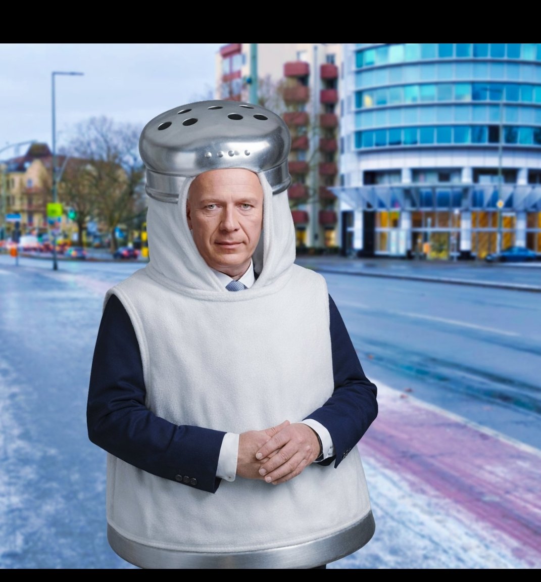 dach_karlson's tweet photo. @morgenpost Möge das Salz mit ihm sein https://t.co/eeDkdi0lNP