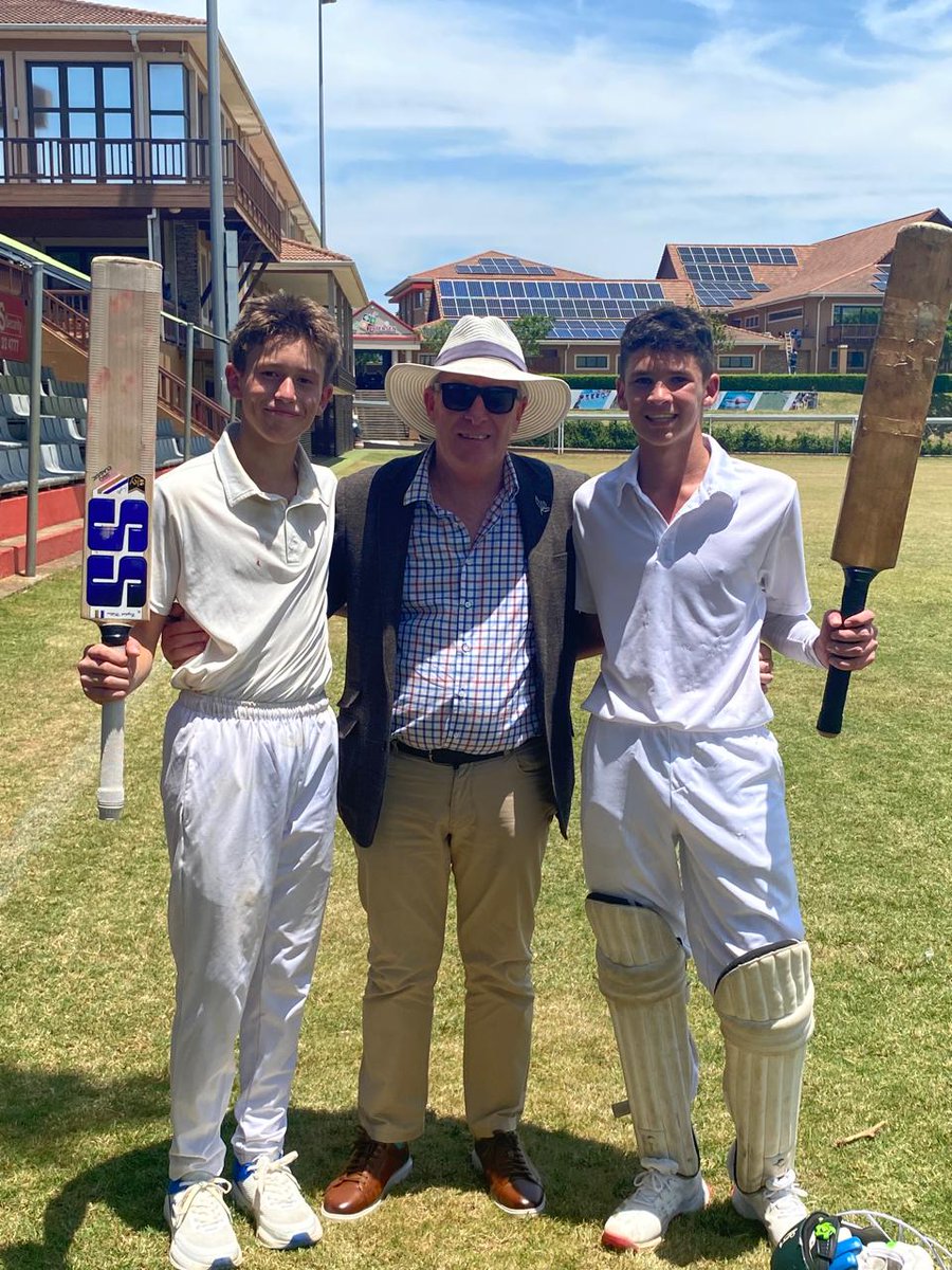@supersportschools @currohillcrest
Great moment as two u14A cricketers at Curro Hillcrest score 100s in sweltering heat against Ashton College
U14A Curro Hillcrest 334-3