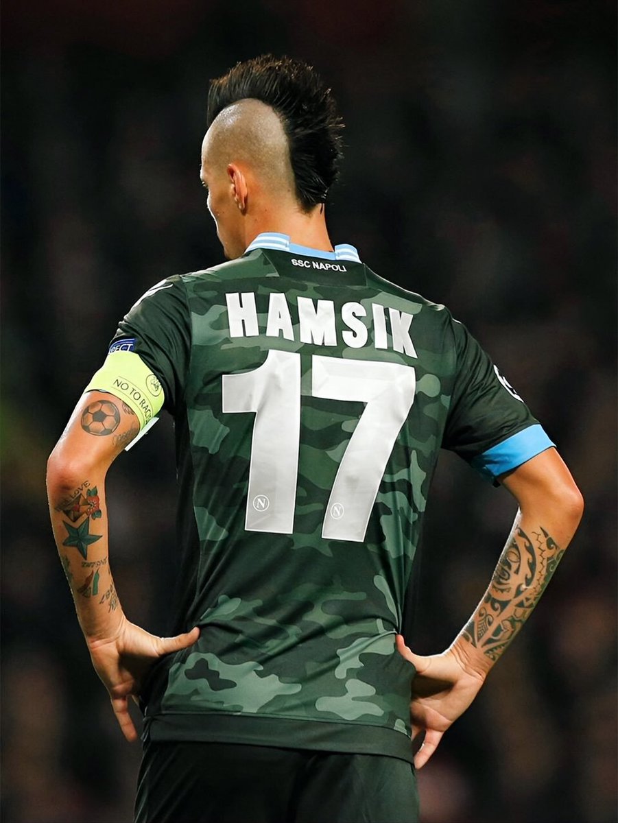 _PointDePenalty's tweet photo. Marek Hamšík à Naples... Quelle époque. https://t.co/hwgEtOY42E