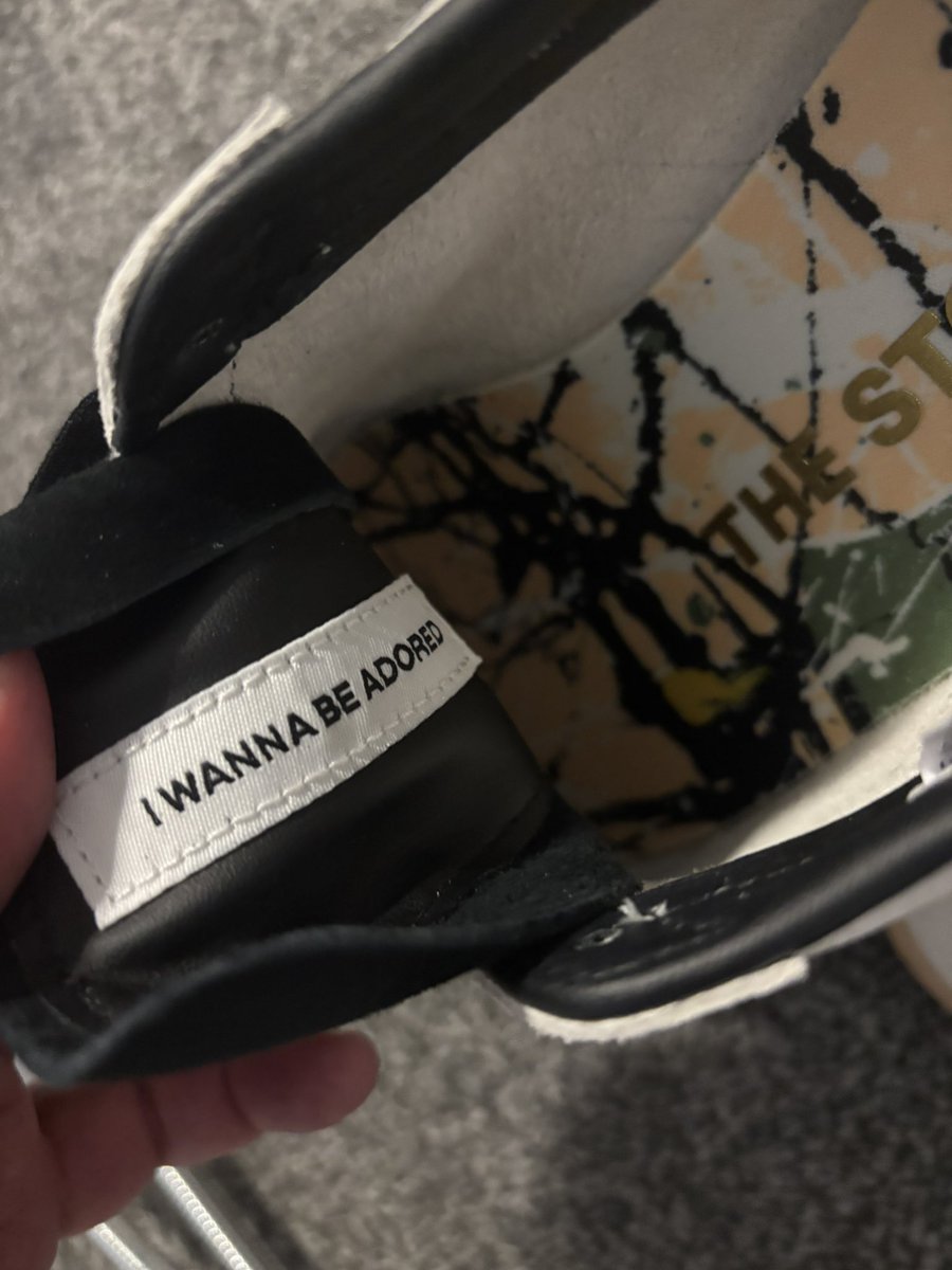 stonedlove1982's tweet photo. Stone Roses 🍋 x Adidas Tobacco
-
#stonedlove1982 #adidas #stoneroses #endclothing 👟 https://t.co/OYfD6SsEoY