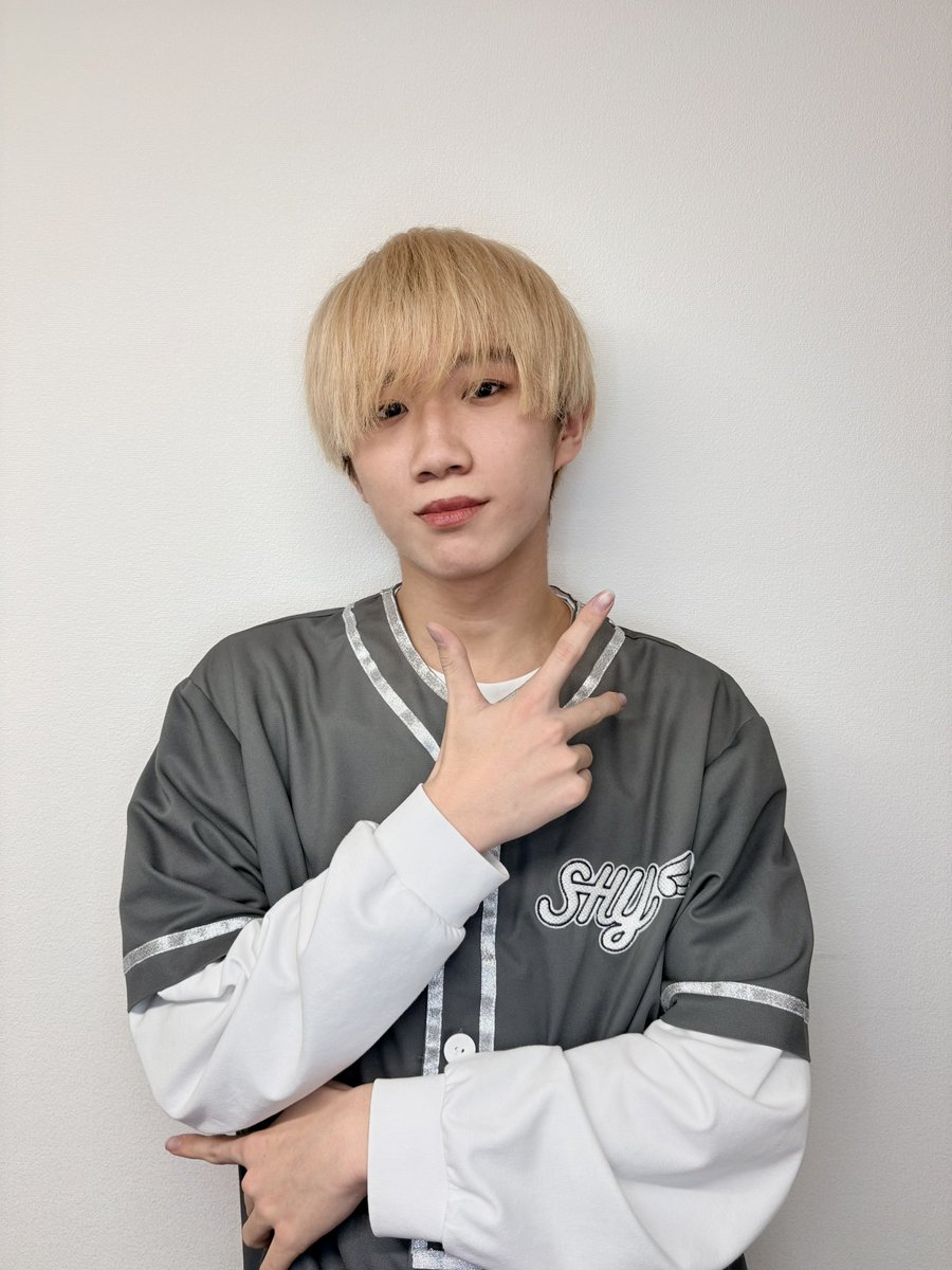 ⋱ Nanase's Message ⋰
￣￣￣￣￣￣￣￣￣￣￣
SHY×Not Found合同スペシャルイベントありがとうございました。
SHYとして初の仙台とても楽しく、みなさんと盛り上がることができて本当にありがたいです！
明日はファイナルでららぽーと豊洲です！
みなさん是非来てください。

#SHY