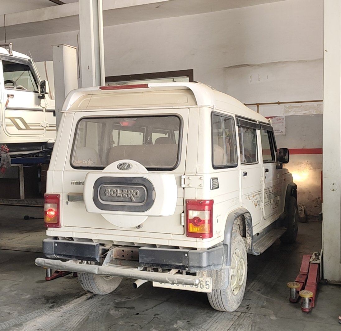 AtulBeast's tweet photo. @MahindraRise Disappointed with authorized service at MS Automobile Pvt Ltd, Maharajganj (UP).My Bolero DI was kept for 5 days, and I was assured the issue was “100% resolved”.
However, the same problem still persists after delivery.
Seeking compensation for misdiagnosis service. https://t.co/HU3U7DnyCu