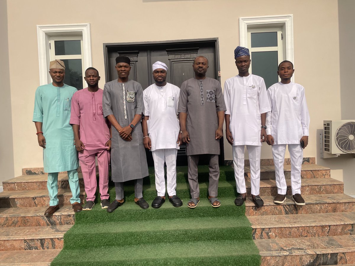 OSYNetwork's tweet image. Ondo State Youth Network met with Hon. Olubunmi Tunji-Ojo on Jan 31, 2026, to discuss youth engagement. They appreciated his support for youth empowerment. Hon. Tunji-Ojo pledged ongoing support for youth initiatives.