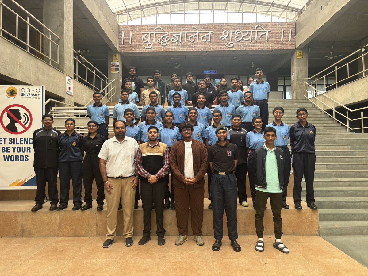 GSFCUniversity's tweet image. #GSFCUniversity students took part in an orientation on #3D Printing &amp;amp; Laser Cutting for POC and prototype development. The session combined CAD basics with hands-on laser cutting and 3D printing, boosting Industry 4.0 exposure and experiential learning. #GUIITAR #LaserCutting