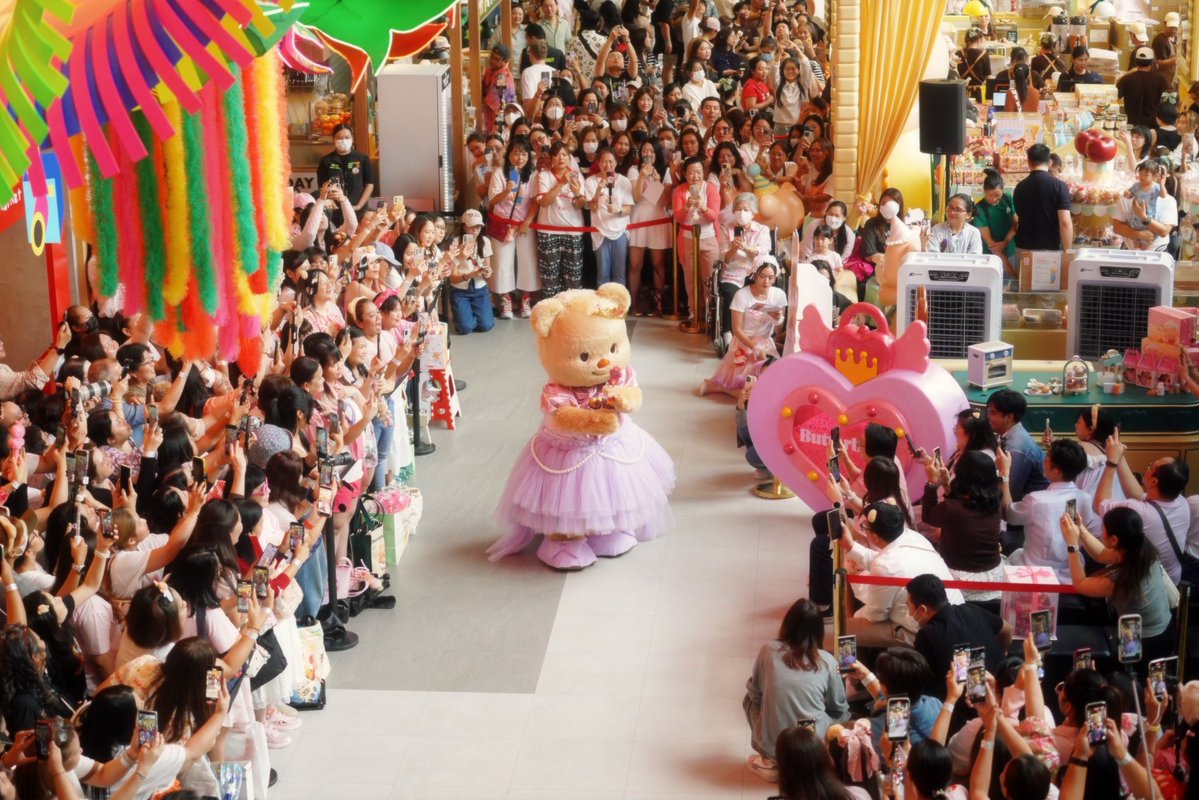 💓I’ll be with you, my love, every time อยากให้เธอสดใสในทุกวัน🍬💖 

ขอบคุณทุกคนที่มาให้กำลังใจน้อง และมาชมความสวยแบบว่าว้าวววในวันนี้นะคะ ให้ความสวยน้องเป็นที่ประจักษ์ ว่าสวยขนาดไหน แปลงร่างก็สวยมากเลยเนอะ🤭💖

หวังว่าทุกคนจะชอบ  MV เพลงนี้