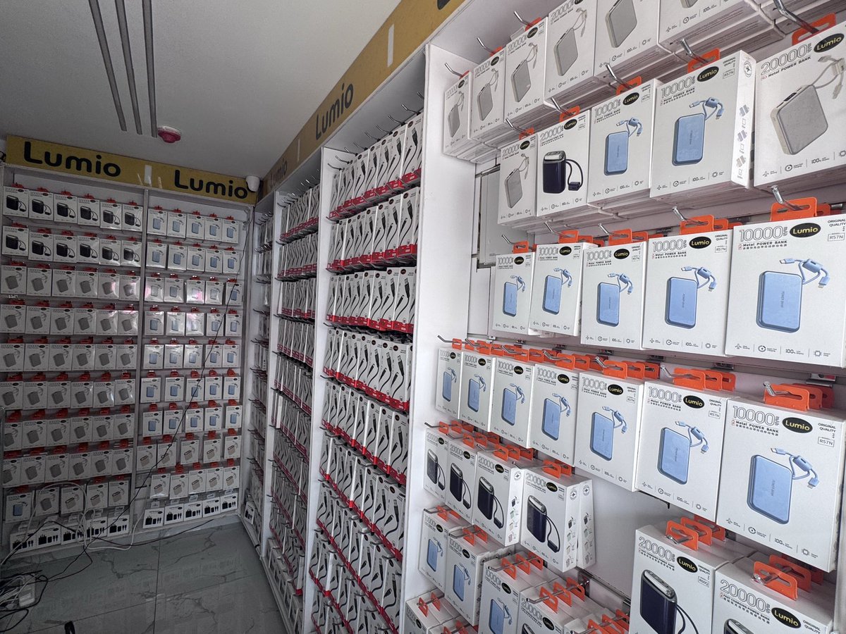 itskipronoh's tweet photo. For those who value original, fast-charging, and compact portable power banks, Guangzhou Gadgets Hub has finally arrived in Nairobi CBD! 

📍 Location:
Simara Mall (former Tuskeys), at the Tom Mboya Street–Accra Road junction, directly opposite the National Archives. Shop No. 1F10 – First Floor.

We stock high-quality power banks backed by warranty, ensuring reliability and peace of mind.

Guangzhou Gadgets Hub — delivering quality you can trust.