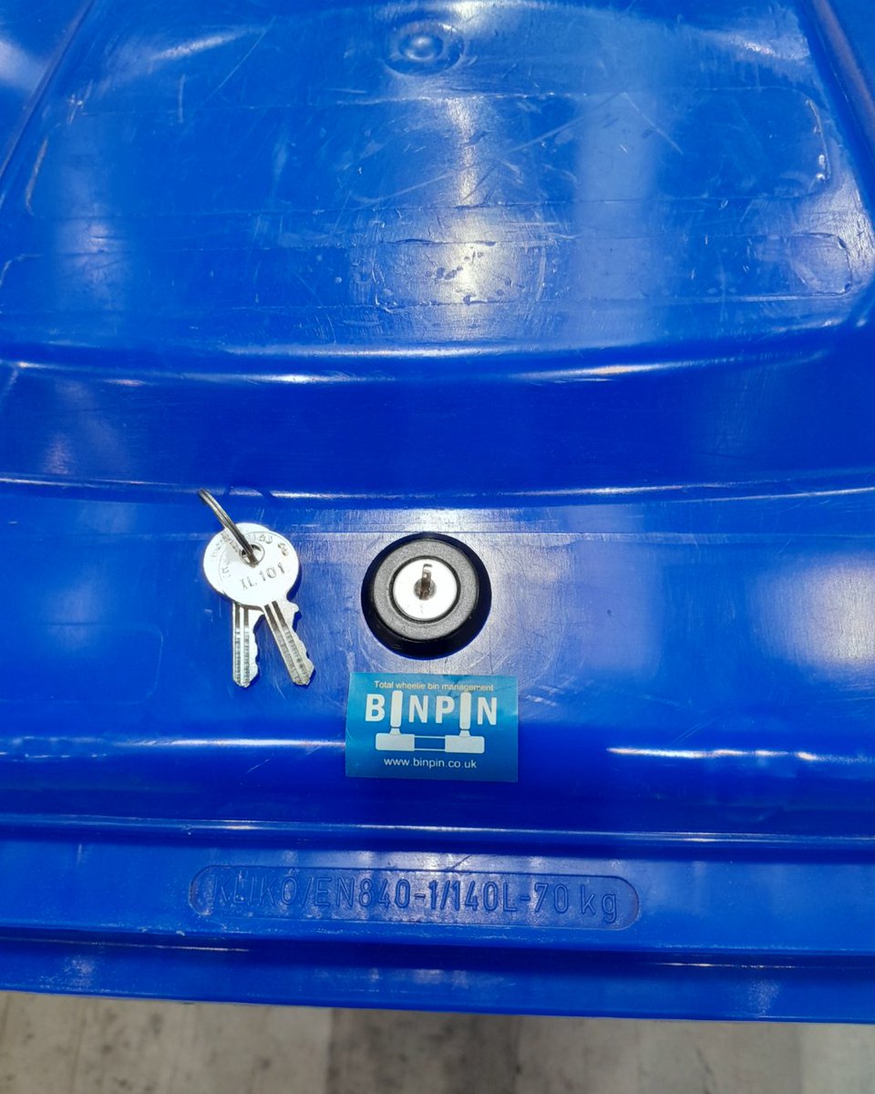 Check out wheelie bin lid lock. Quick fit and strong. UK's No1 wheelie bin lock ebay.us/m/S0qqby #eBay via <a href="/eBay_UK/">eBay UK</a>
