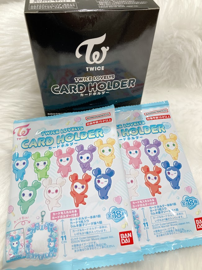 💗#TWICE 新商品入荷情報💗 TWICEさんの LOVELYS カードホルダー 絶賛