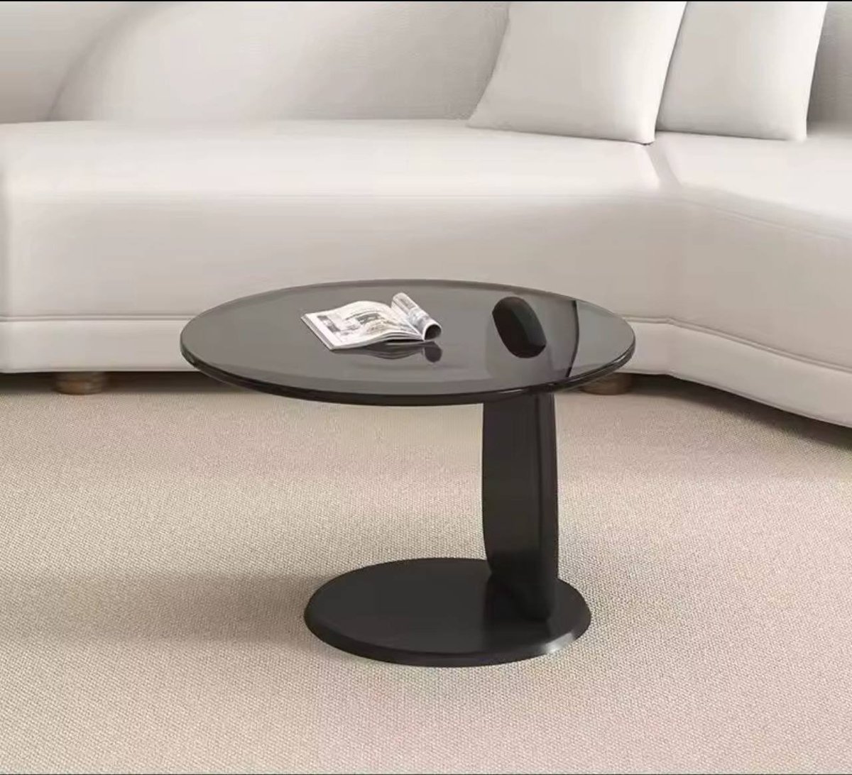 lbinteriors__'s tweet photo. Your living room deserves this sparkle of sophistication 😍✨

Can be used together or used as a center table and side stool

Strictly sold as a set of 2

Price ;170,000 https://t.co/4NX8vFscnb