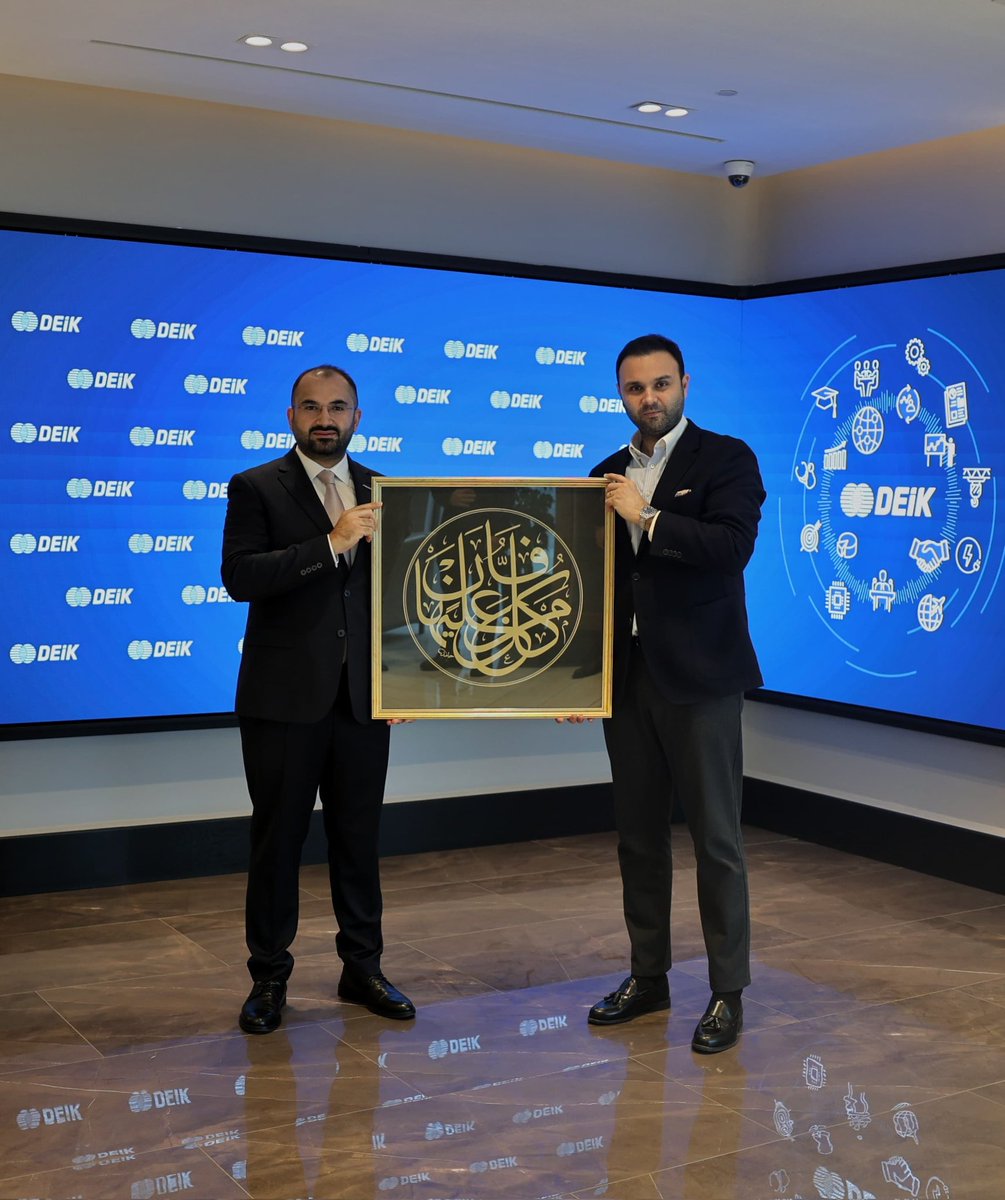 Genel Sekreterimiz Fatih Furkan AKKAYA DEİK Genel Sekreteri Sn. Caner ÇOLAK'ı ziyaret ederek, DEİK İş Konseyleri 2025 Olağan Seçimli Genel Kurulu sonrası yeni döneme ilişkin tebriklerini iletti. Yeni seçilen İş Konseylerinin ticari diplomasinin gelişmesine ve ülkemize hayırlı