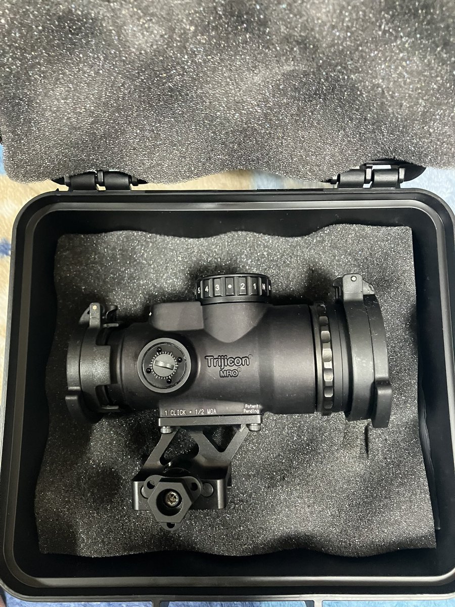 AHOBEL2's tweet image. 軍縮終了、、、
と同時に軍拡完了！！！

Trijicon MRO HD Patrol！！

欲しかったヤツが手に入ったぜ！