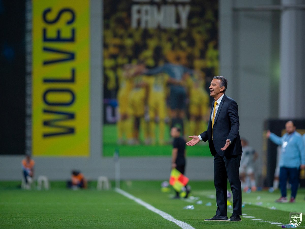 Péricles Chamusca (بيركليس شاموسكا) tweet media