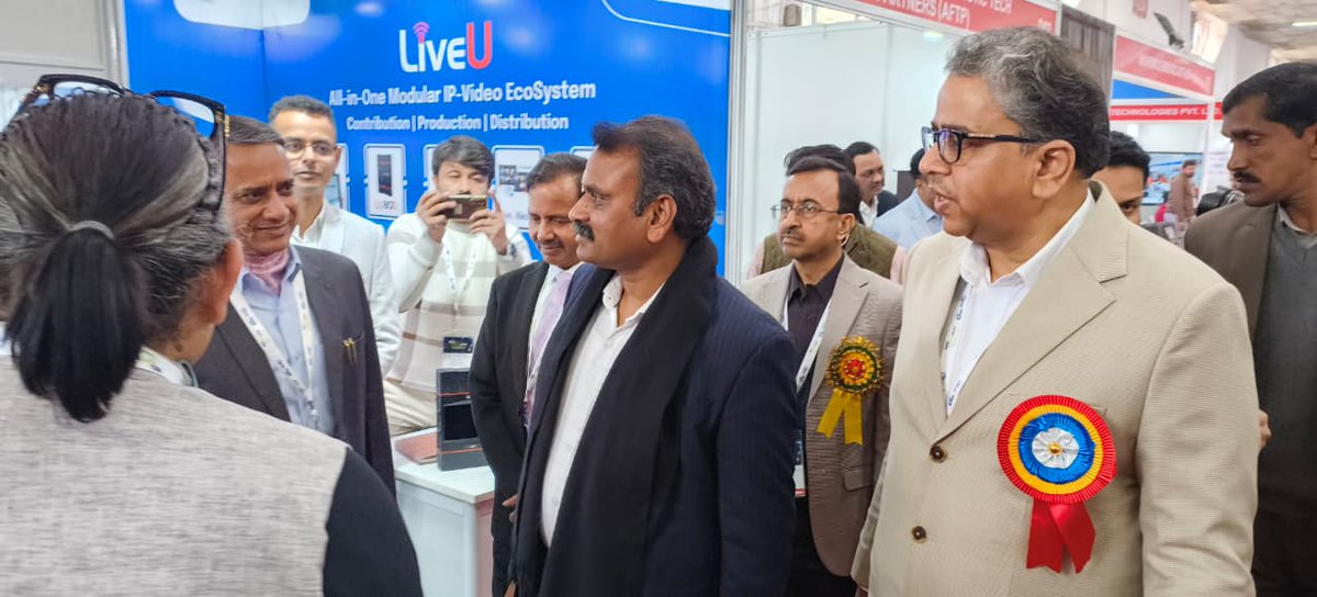 lamhassatellite's tweet photo. Day 3 at #BESExpo2026 marked a strong close with meaningful conversations and exciting collaborations. The day was further elevated by the visit of Dr. L. Murugan, MoS (MIB) and Mr. Gaurav Dwivedi, CEO Prasar Bharati. A great wrap to an inspiring expo! https://t.co/tJFFj38KMC