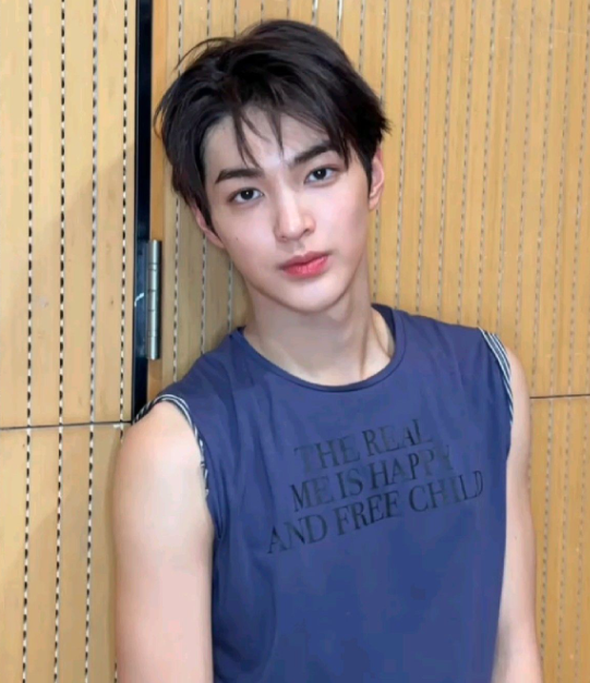 AboutMusicYT's tweet image. Happy 17th birthday to the talented Keonho of CORTIS!