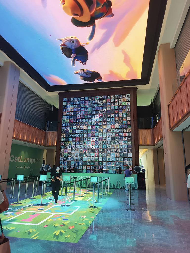 Sean Hoe tweet media