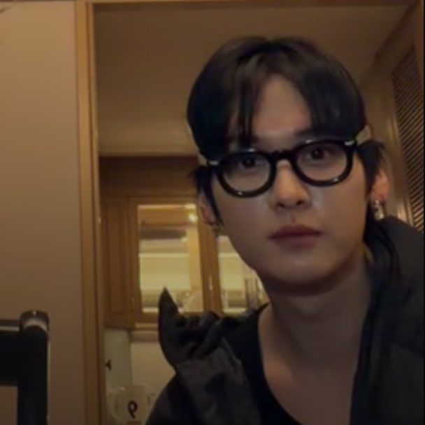 namchanhyung's tweet image. I'M IN TEARS HELP 😭😭😭😭😭😭😭😭😭