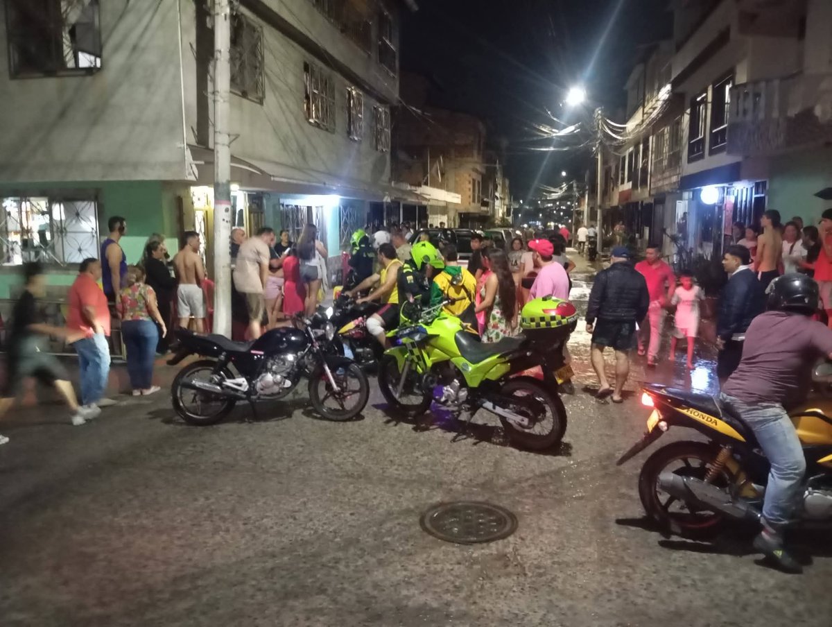 #Urgente Dos hombres fueron asesinados en las últimas horas en San Gil y Floridablanca. Los actos criminales fueron cometidos por sicarios que se movilizaban en motocicleta. #Homicidio #Santander #Floridablanca #SanGil #Colombia