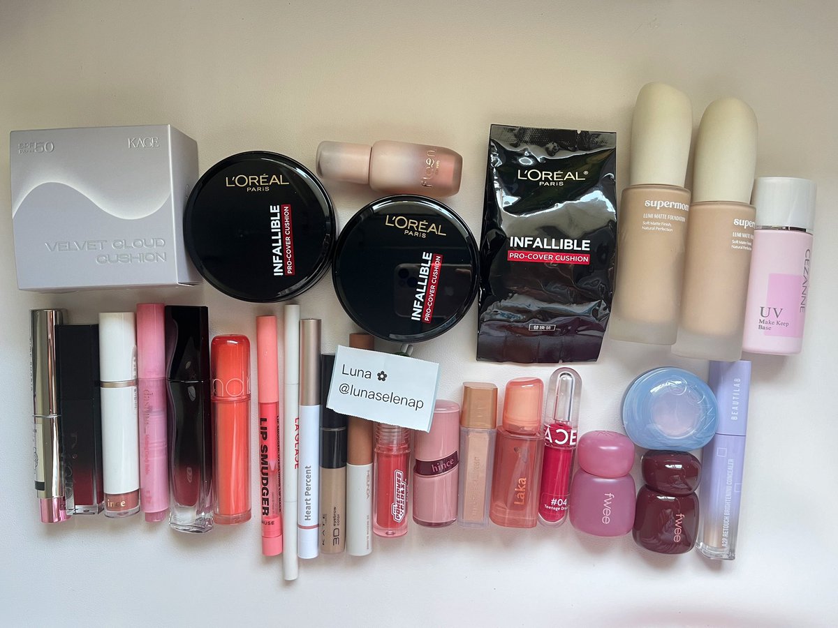 ส่งต่อ คสอมือ1 มือ2  🎀🩷 ✩
ราคาน่ารักเหมือนเดิมน้า  ปักไว้รอเยย 

ค่าส่งเหมาๆ 40  ( รี+ฟอล ลด 5b )
ลง อาทิตย์ เวลา 15:00
#ส่งต่อคสอ #ส่งต่อคสอมือ2 #ส่งต่อสกินแคร์ 
#คสอมือสอง #ส่งต่อเครื่องสำอาง #ส่งต่อเครื่องสําอางมือสอง #ส่งต่อเสื้อผ้า #canmake #dasique #laglace #clio #fwee