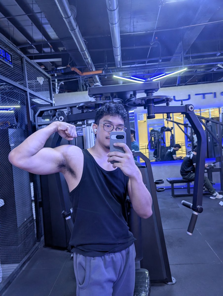 Reks 😼 tweet media