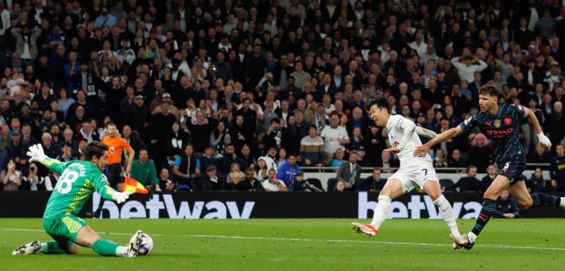 FRBlueMoon's tweet photo. 🩵 Merci Stefan Ortega.
Membre du treble, héros discret mais décisif.
Cet arrêt historique face à Son restera gravé à jamais.
Bonne route à lui 🧤🏆 #ThankYouOrtega #TrebleWinner https://t.co/P7yeVknz4s