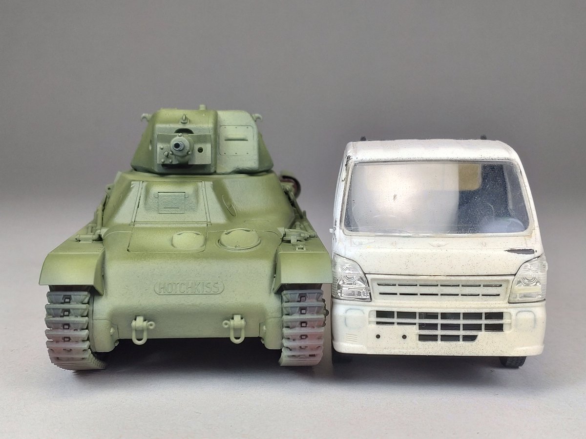 fuusanhobby's tweet photo. 同スケール 軽トラと並べて😄
#タミヤ #TAMIYA #軽戦車 #Lighttank #H39 #scalemodel #plasticmodel https://t.co/rQa3ewJT90