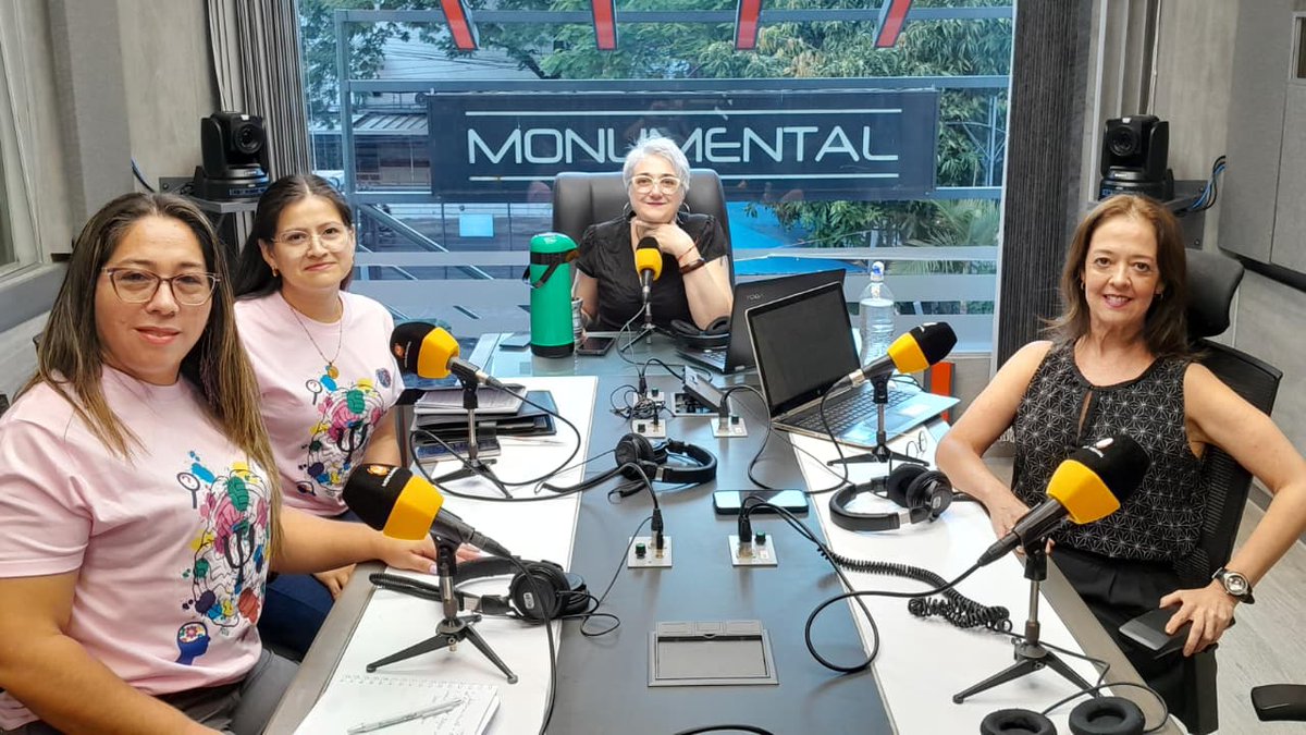 AM_1080's tweet photo. 🎙️ En #Grandiosas nos acompañan la Lic. Alice Delvalle Viera y la Lic. María Elena Fretes de Cárdenas

👨‍⚕️ Grupo terapéutico

🟠 Seguí la transmisión en vivo: https://t.co/n7RJ5wIsAK

👉🏼 Escuchanos desde CDE: 107.9 FM

#Comunidad1080 📻 
#ComunidadMonumental https://t.co/5vjwFgqTmq
