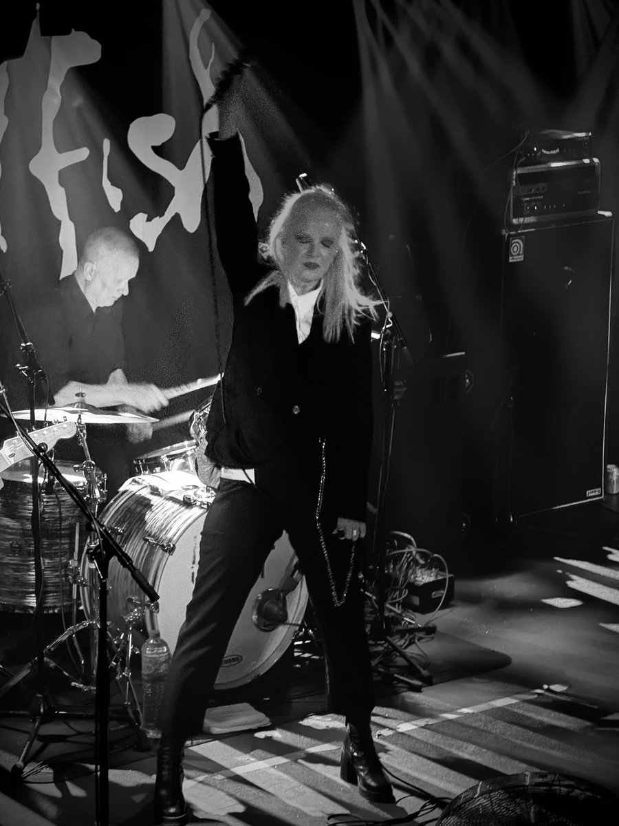 NYcheesy's tweet photo. And more pics 
#Angelfish
#VictoriaSt
#LiquidRooms 
@ladystardust31 
@cathi_simpson https://t.co/yhwj0lQzIB