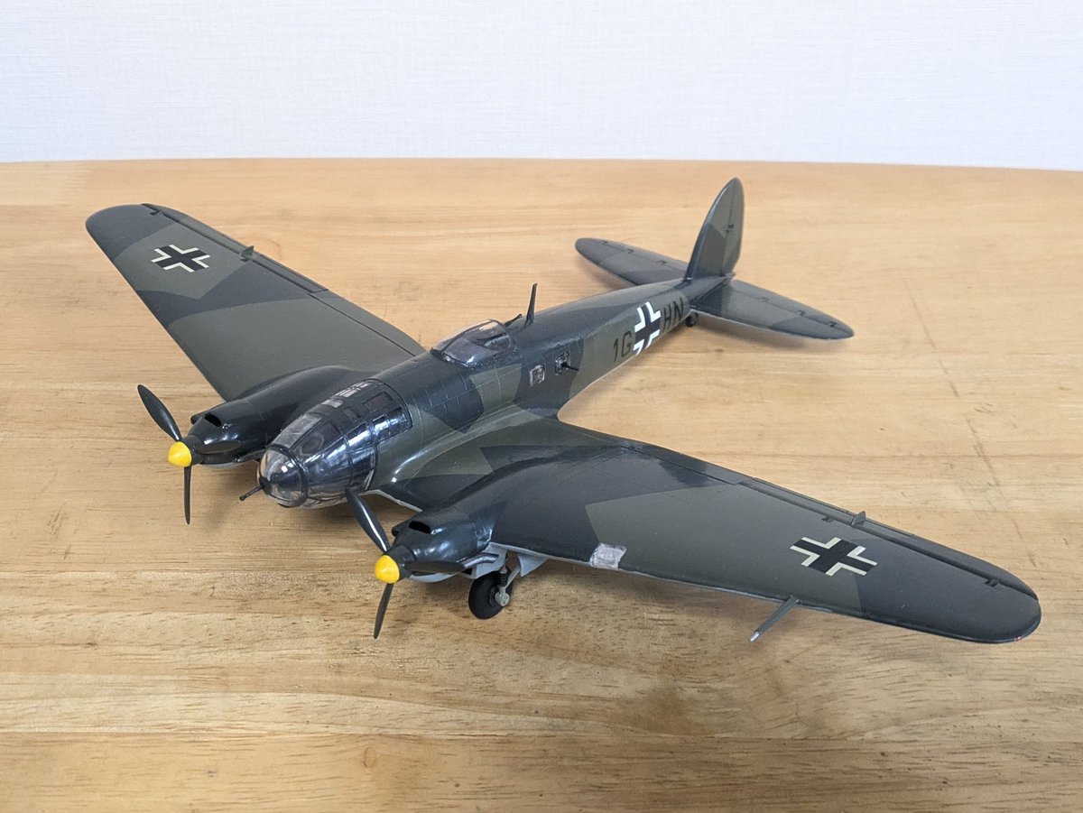 wd_ut's tweet photo. AIRFIX 1/72 He111
オールドキットのH-20をH-2風に小改造
#今月作ったプラモ晒そうぜ https://t.co/OdHbbxctru