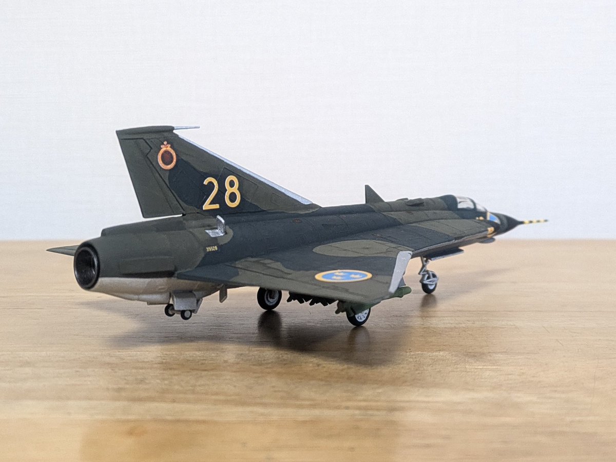 wd_ut's tweet photo. AIRFIX 1/72 SAAB DRAKEN
AGA 1/400 ORP SOKOL
#今月作ったプラモ晒そうぜ https://t.co/5xXQI4MHoG