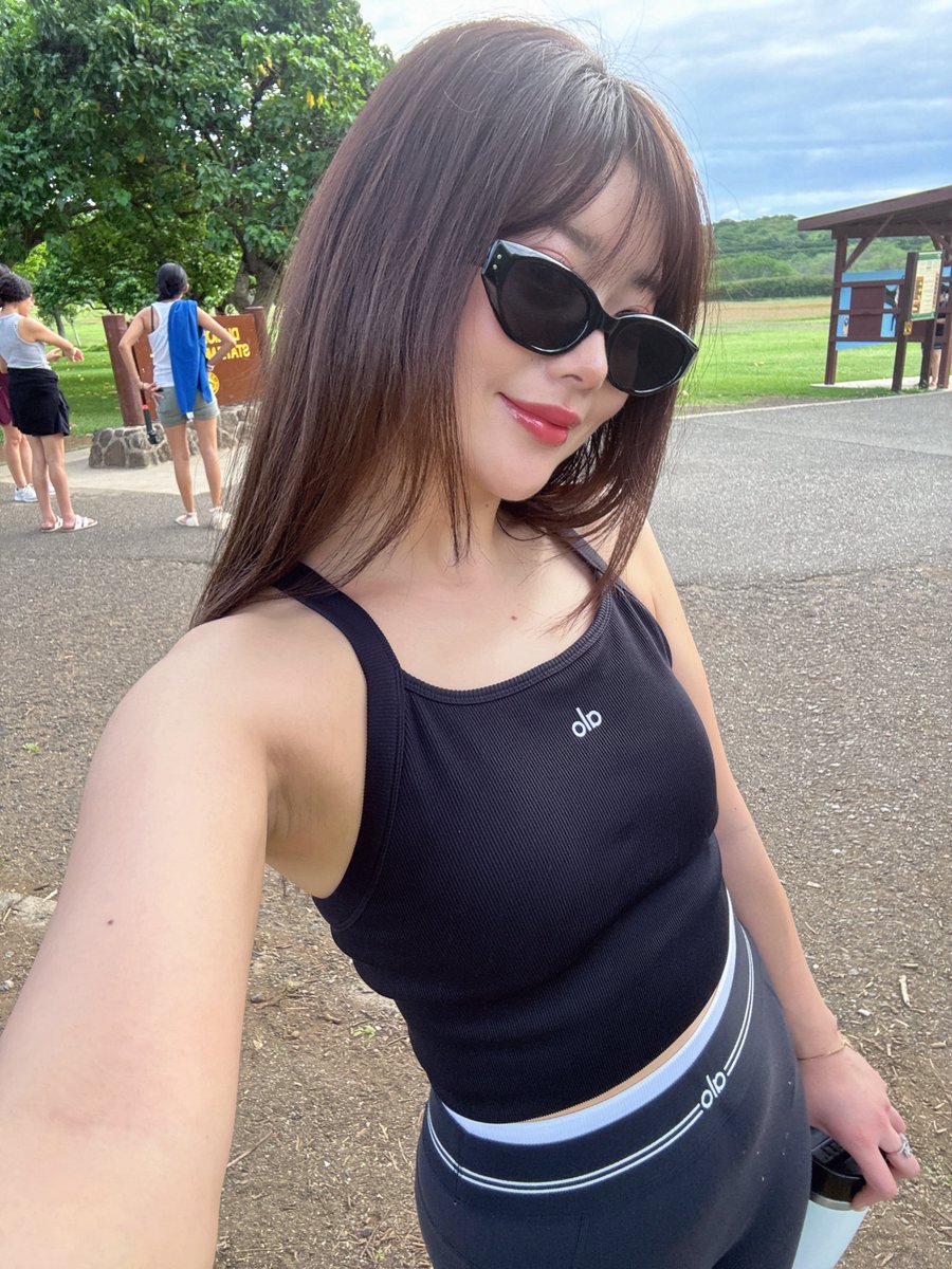 やしろなな tweet media