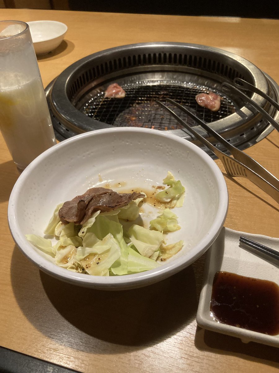 あ さ と tweet media