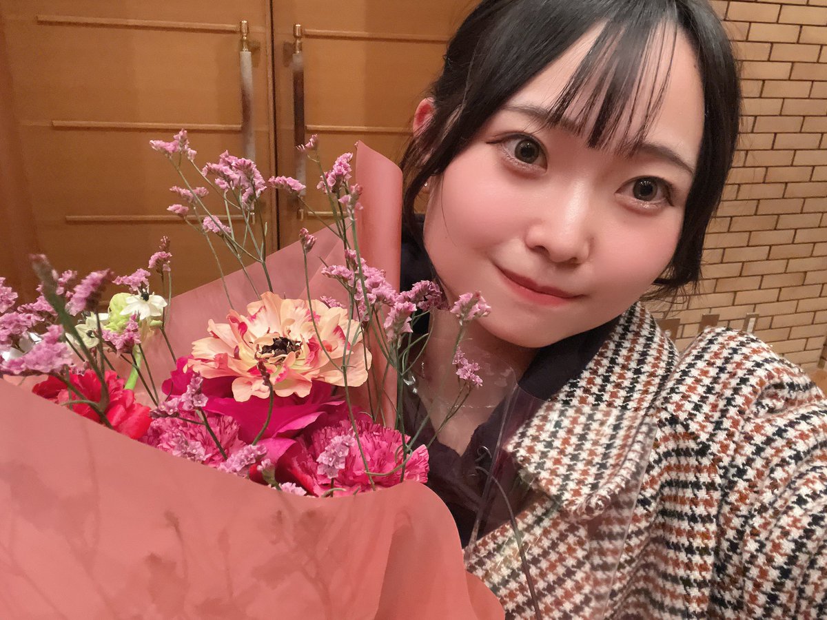 H_misaki84610's tweet photo. 劇団ゼロ｢罠｣無事幕が上がりました🌟

後ろの方までお客様がいらっしゃって舞台上に出た瞬間びっくりしちゃいました！！ありがとうございます🥹💖
大きな舞台でのミステリー、難しいことがたくさんですがやっばり舞台は楽しいな。

また明日もココロかさなるCCNセンターでお待ちしております🎀 https://t.co/otIBoGipel