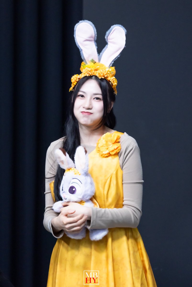 Mostbeautifulhayoung tweet media