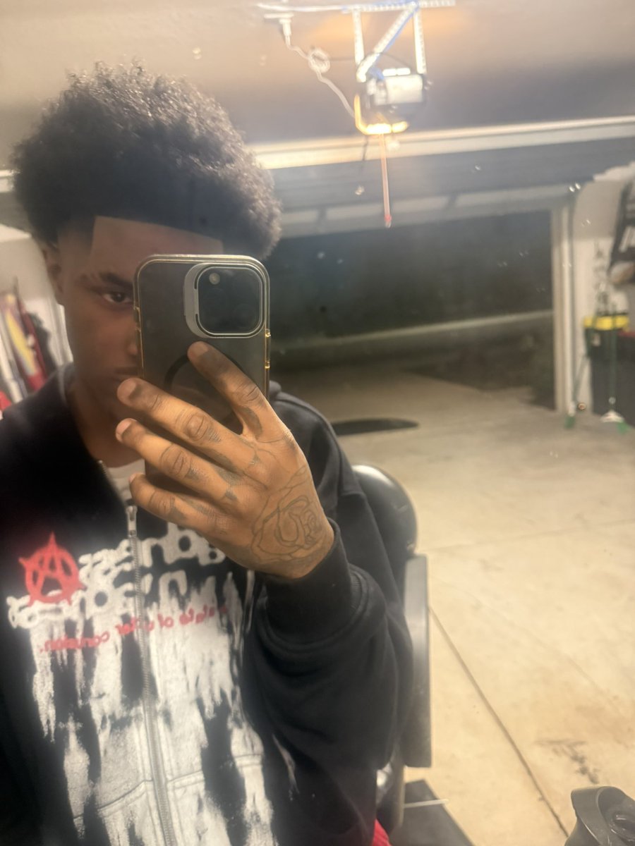 ybthor27's tweet image. No