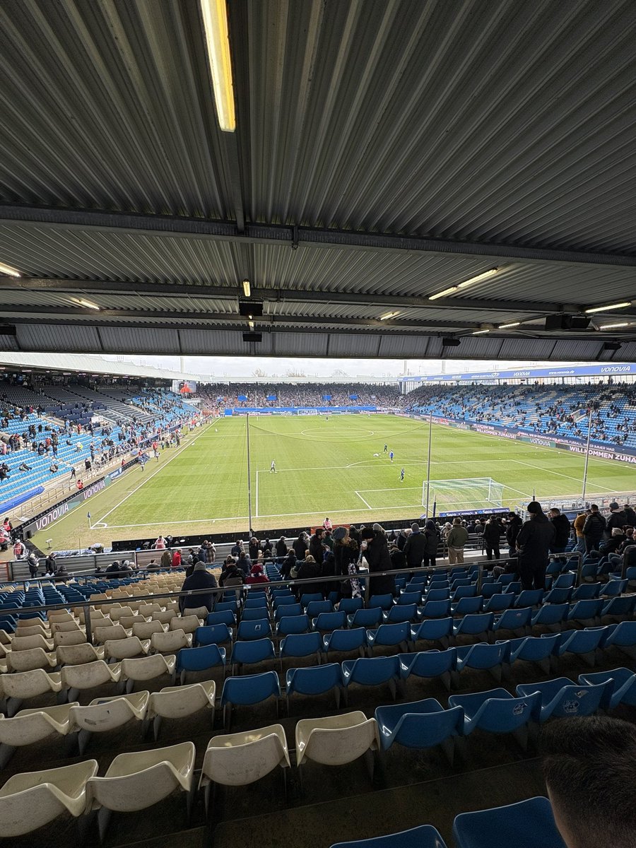 Rathste's tweet image. Bin da. Kann losgehen. #S04